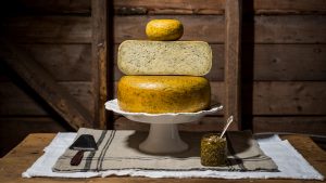 Glasgow Glen Farm, Pesto Gouda Cheese